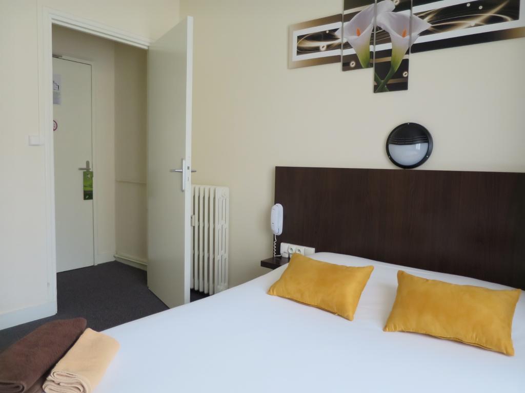 Hotel De La Paix Caen Oda fotoğraf