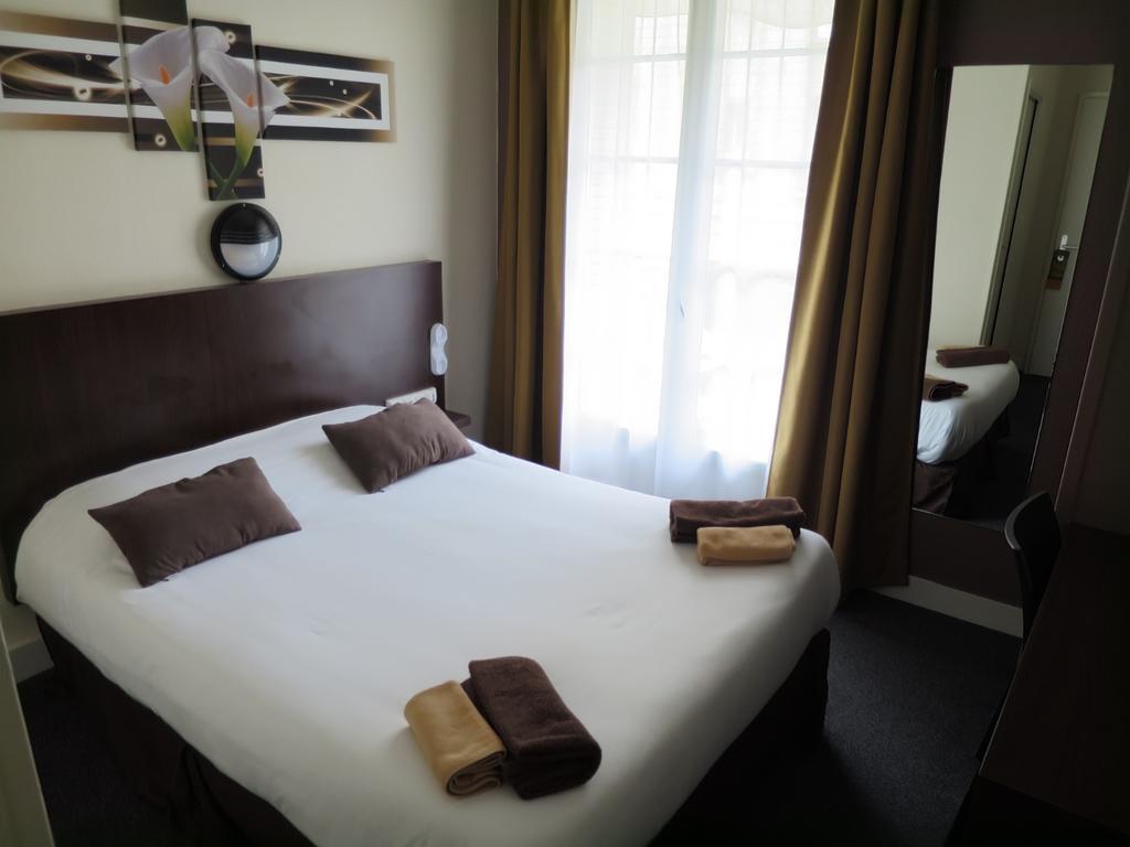 Hotel De La Paix Caen Oda fotoğraf