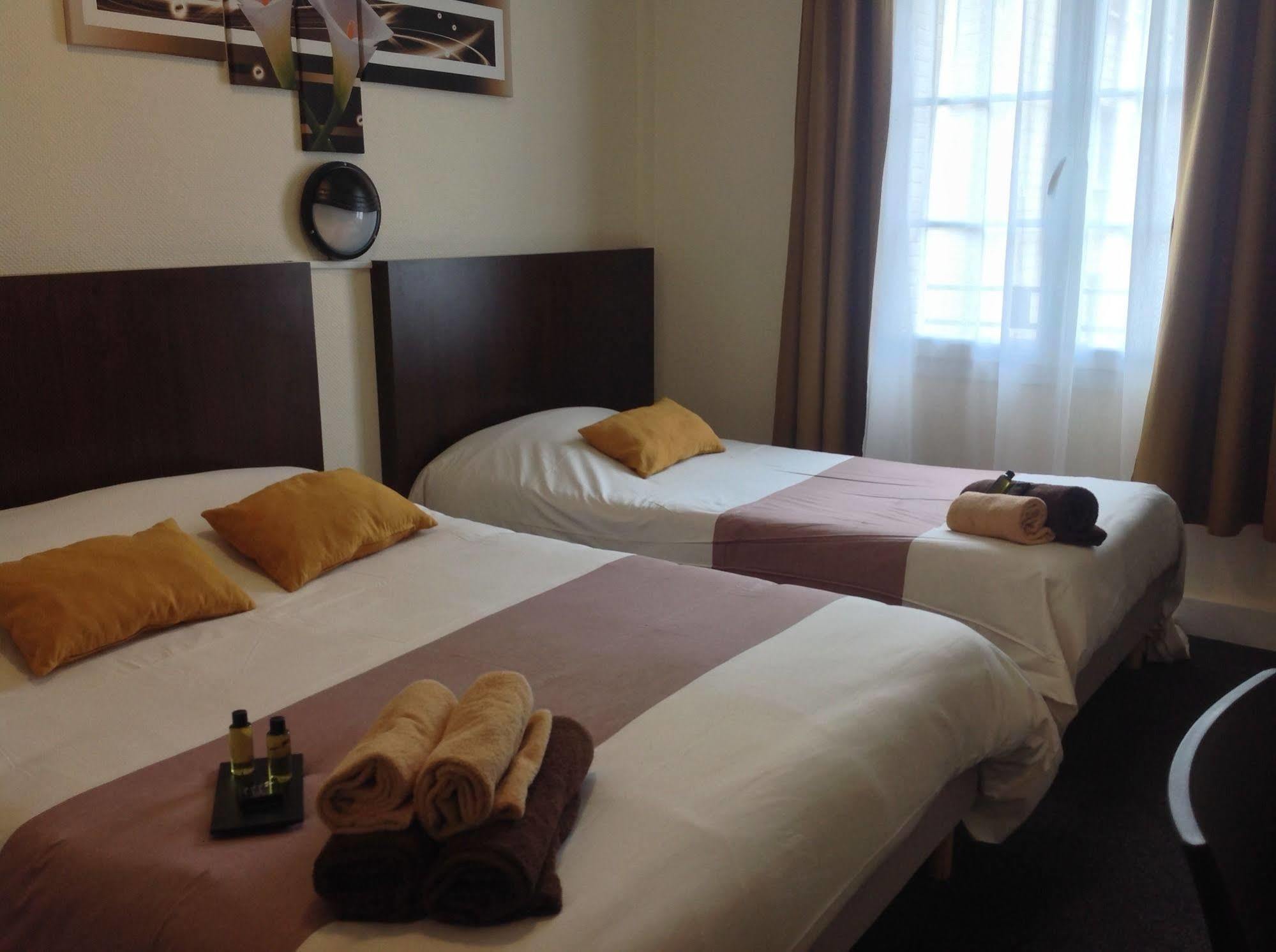 Hotel De La Paix Caen Dış mekan fotoğraf